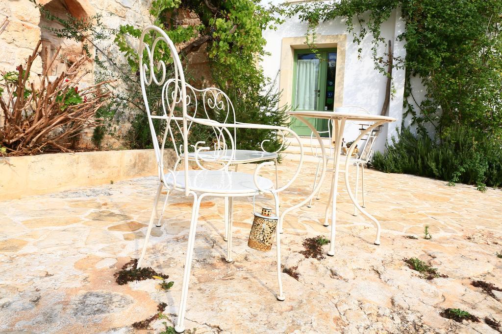 B&B Giovannarolla Green House Остуни Екстериор снимка